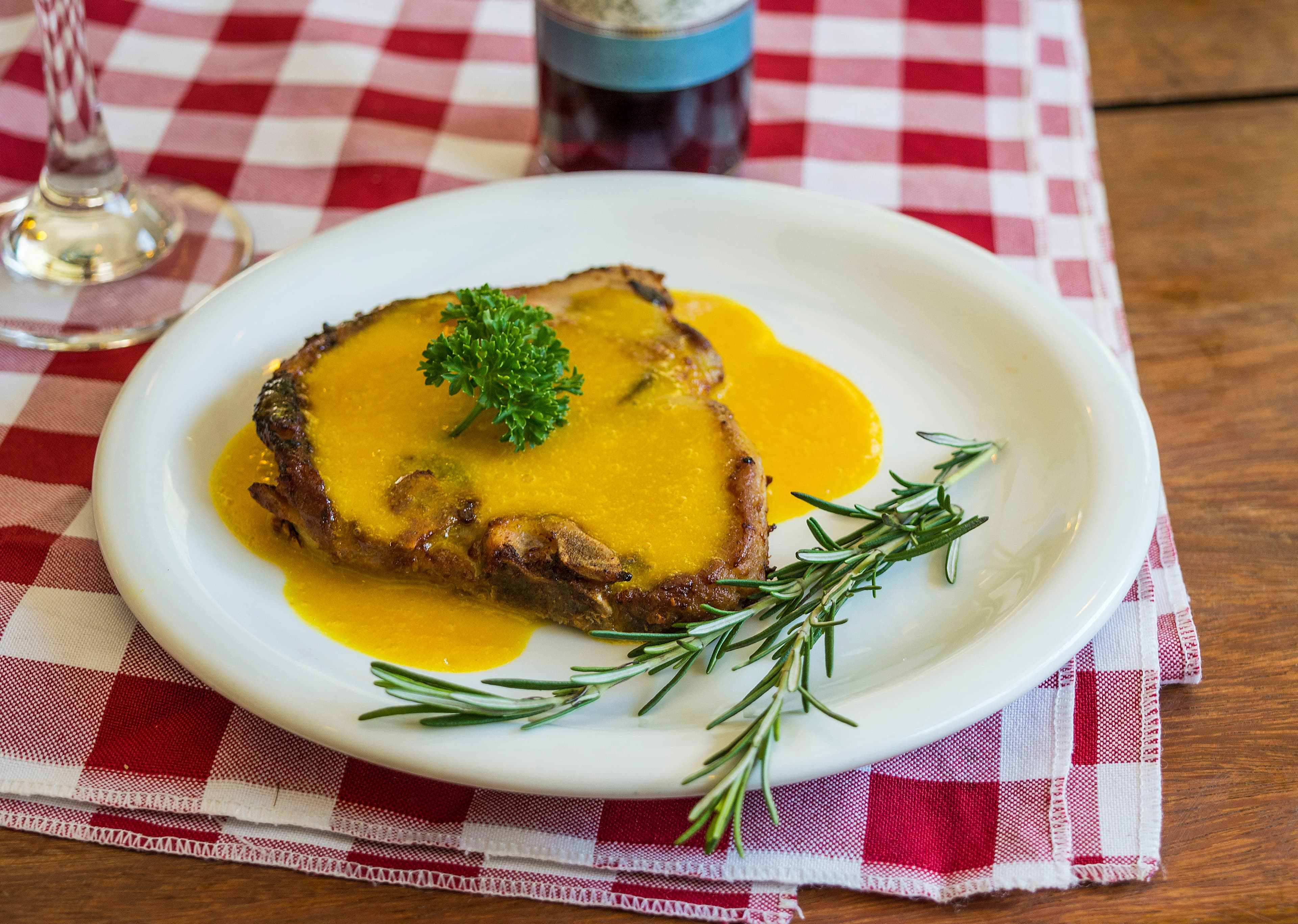 Carrilleras de Cerdo Ibérico Estofadas al Vino de Jerez