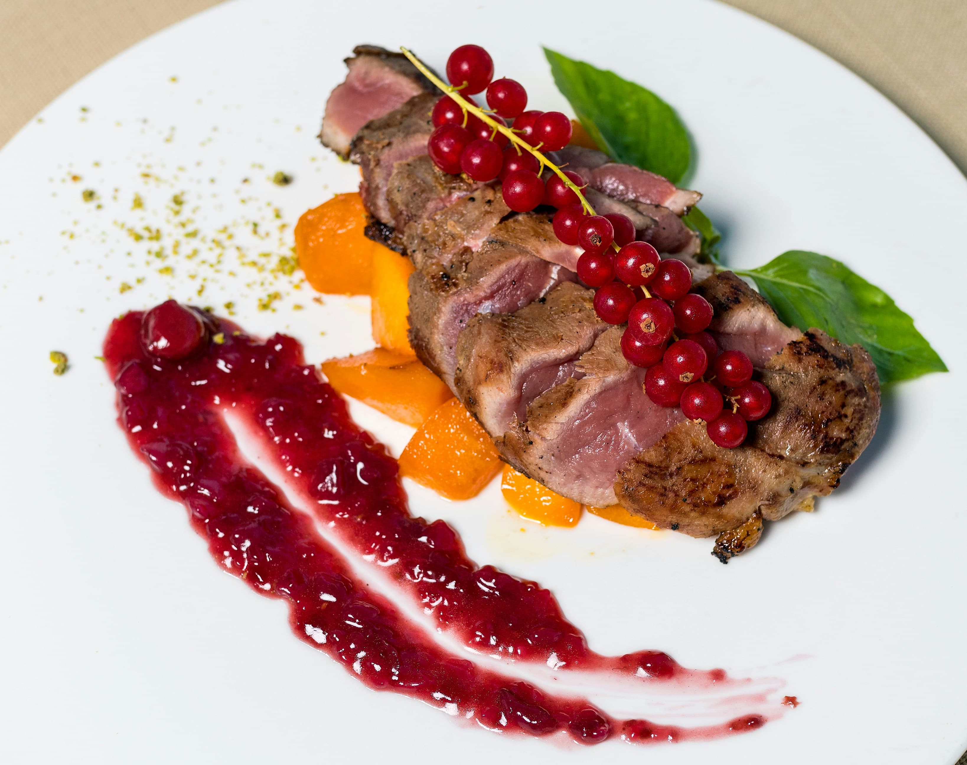 Magret de Pato con Salsa de Naranja y Jengibre