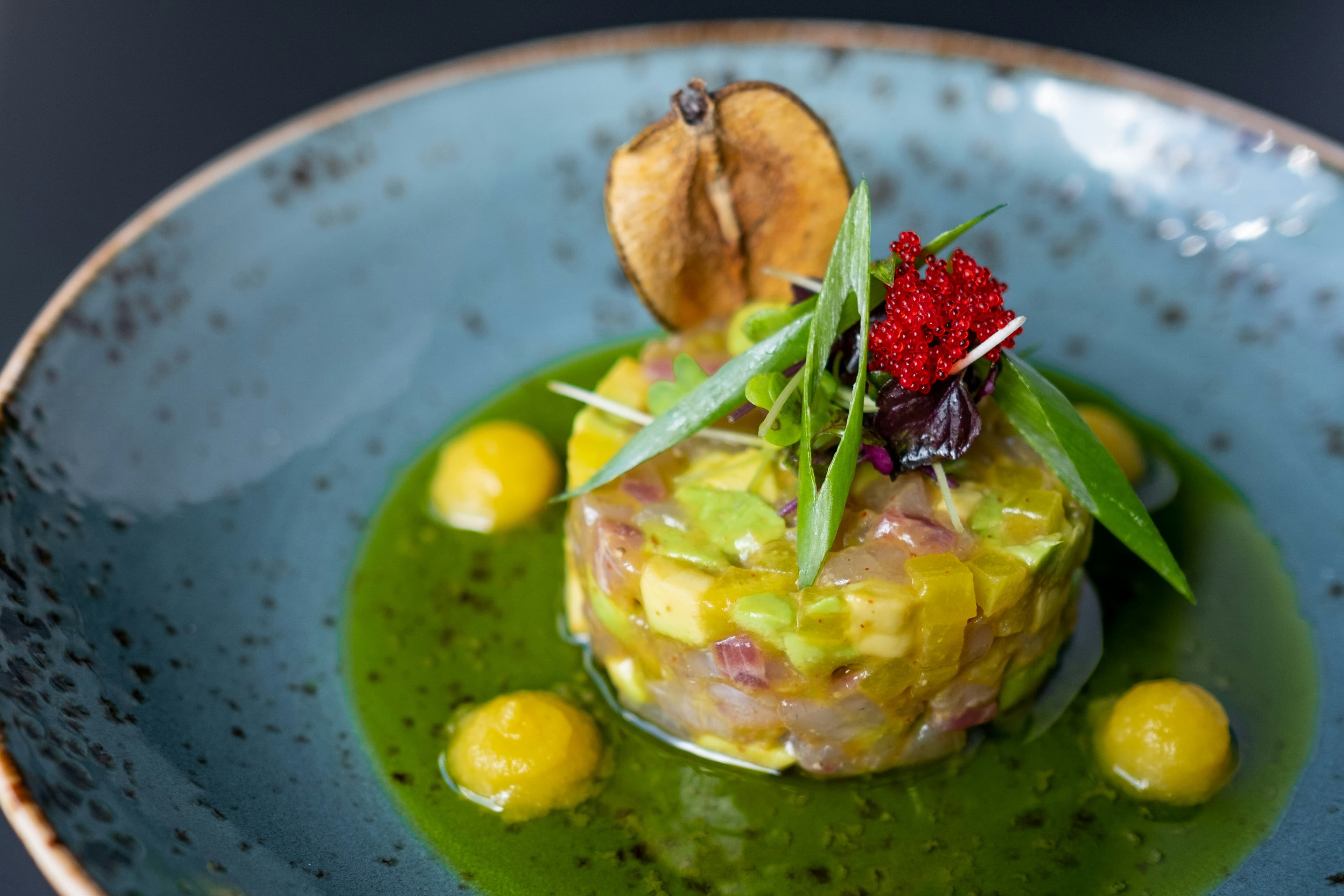 Tartar de Atún Rojo con Aguacate y Ponzu